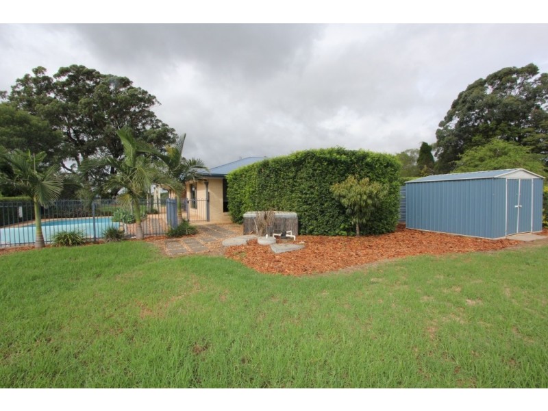 11 Tidar Crt, Kingaroy QLD 4610