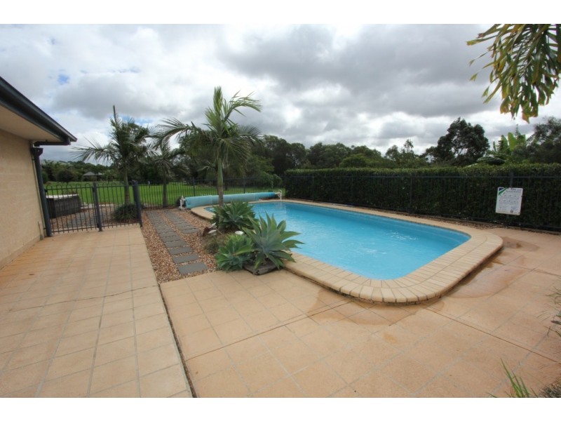 11 Tidar Crt, Kingaroy QLD 4610