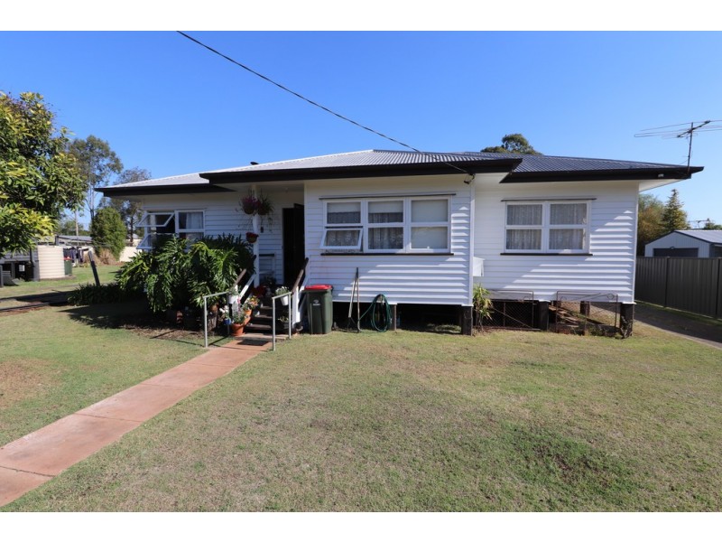 13 Reen St, Kingaroy QLD 4610