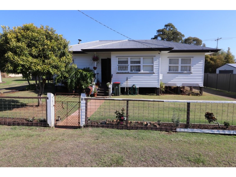 13 Reen St, Kingaroy QLD 4610