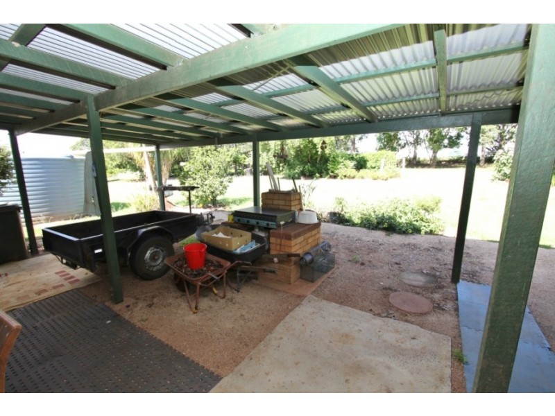Ellesmere QLD 4610