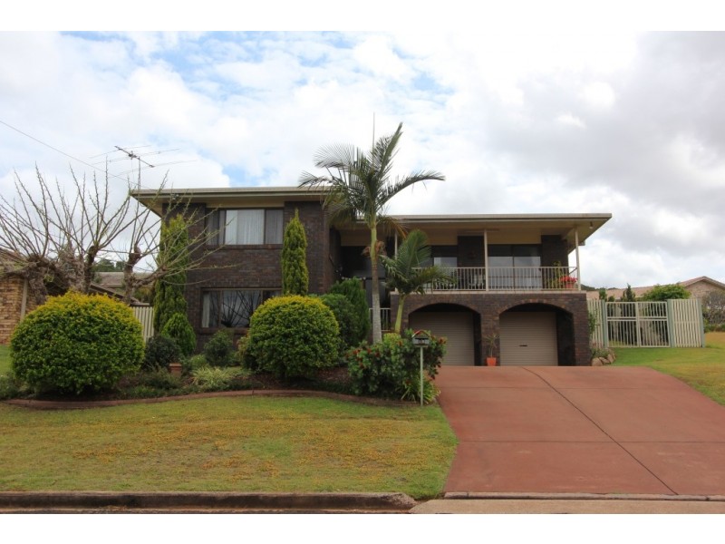 18 Adermann Drive, Kingaroy QLD 4610