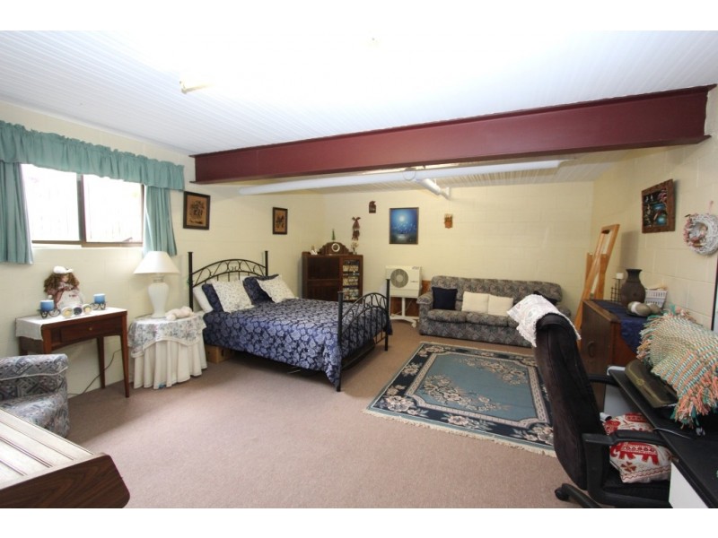18 Adermann Drive, Kingaroy QLD 4610