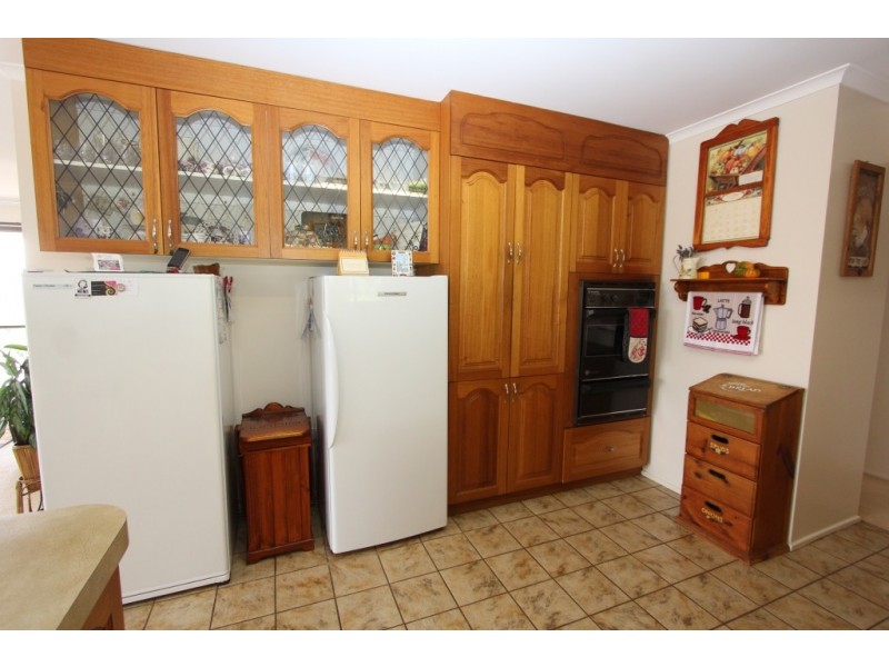 18 Adermann Drive, Kingaroy QLD 4610