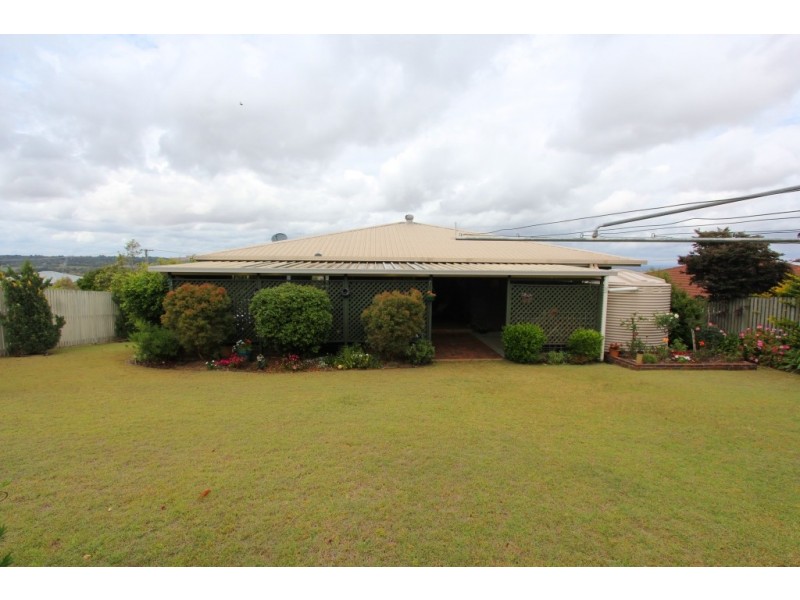 18 Adermann Drive, Kingaroy QLD 4610