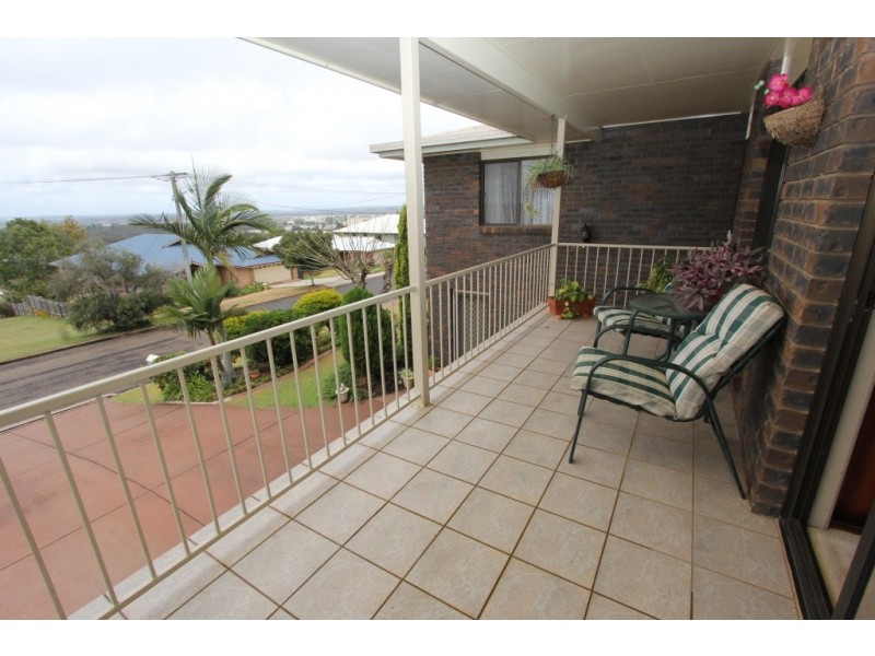 18 Adermann Drive, Kingaroy QLD 4610