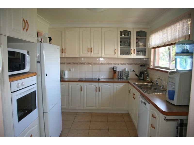 98-100 Moore Street, Kingaroy QLD 4610