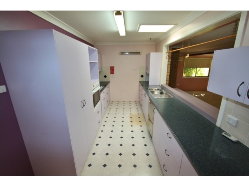 10 Cowie Drive, Kingaroy QLD 4610