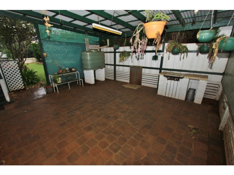 8 Murphy Street, Kingaroy QLD 4610