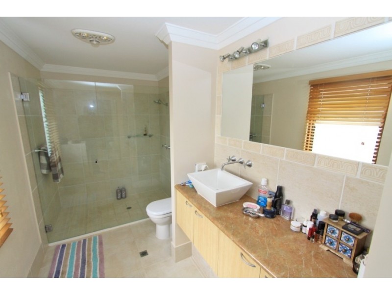 8 Freeman Crt, Kingaroy QLD 4610