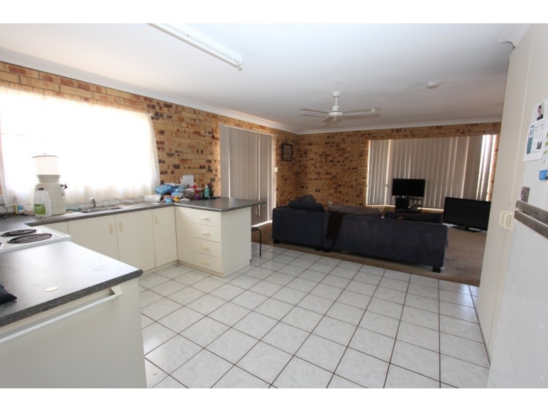 25 Windsor Circle, Kingaroy QLD 4610