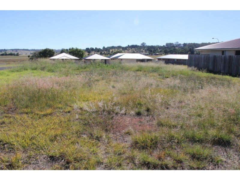 1 jacaranda, Kingaroy QLD 4610