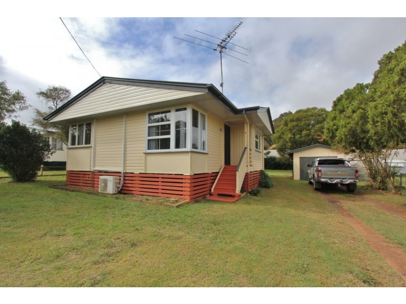 6 Murphy St, Kingaroy QLD 4610