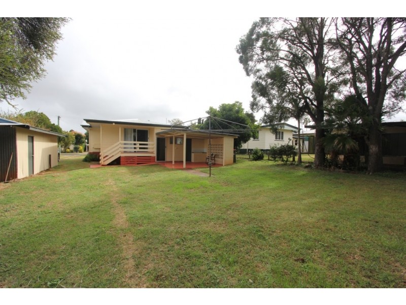 6 Murphy St, Kingaroy QLD 4610