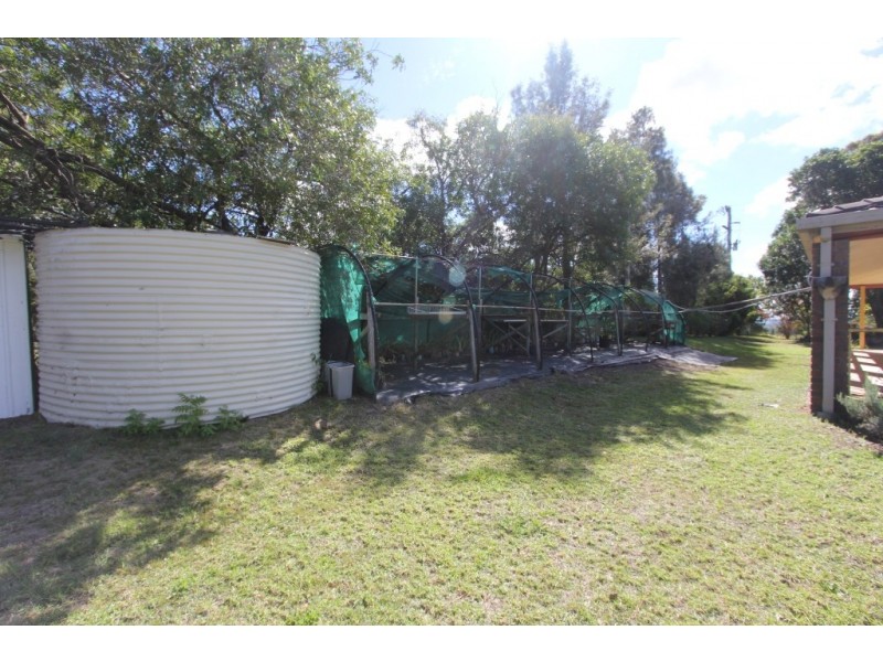 27 North Kerton Rd, Nanango QLD 4615