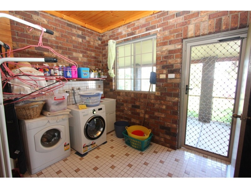 27 North Kerton Rd, Nanango QLD 4615