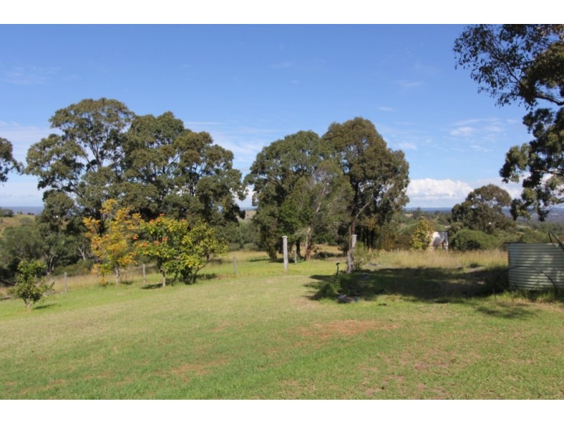 27 North Kerton Rd, Nanango QLD 4615