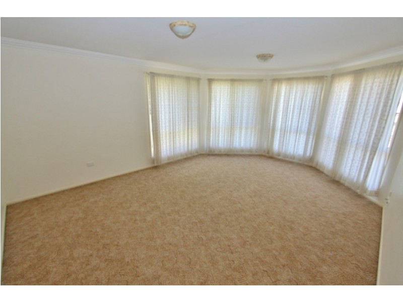 60 Cowie Drive, Kingaroy QLD 4610