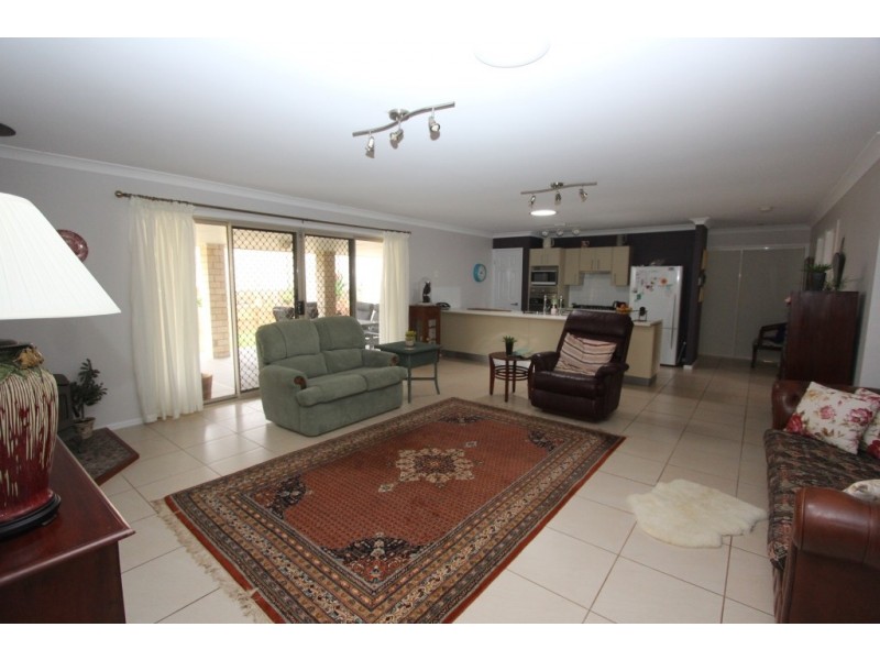 42 Bottlebrush St, Kingaroy QLD 4610