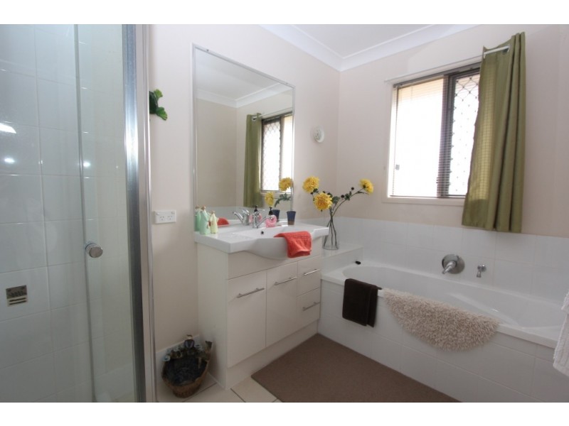 42 Bottlebrush St, Kingaroy QLD 4610