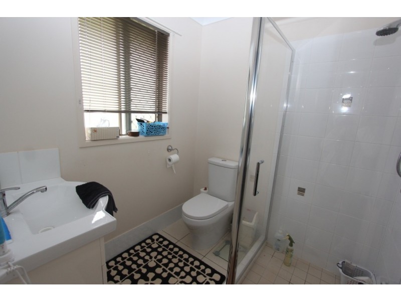 42 Bottlebrush St, Kingaroy QLD 4610