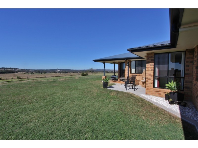 133 West St, Kingaroy QLD 4610