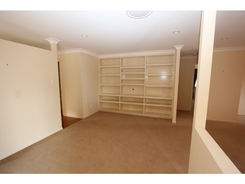 16 Hillview Parade, Kingaroy QLD 4610