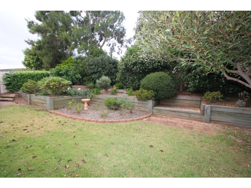 16 Hillview Parade, Kingaroy QLD 4610
