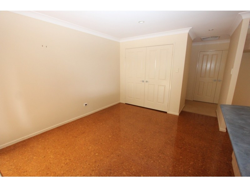 16 Hillview Parade, Kingaroy QLD 4610