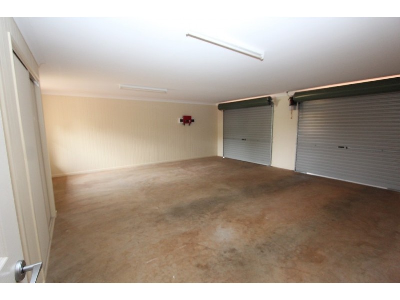 16 Hillview Parade, Kingaroy QLD 4610