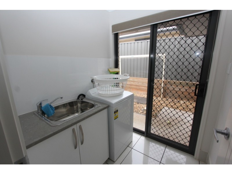 Unit 2, 1 Heath Tce, Kingaroy QLD 4610