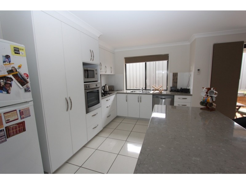 Unit 2, 1 Heath Tce, Kingaroy QLD 4610