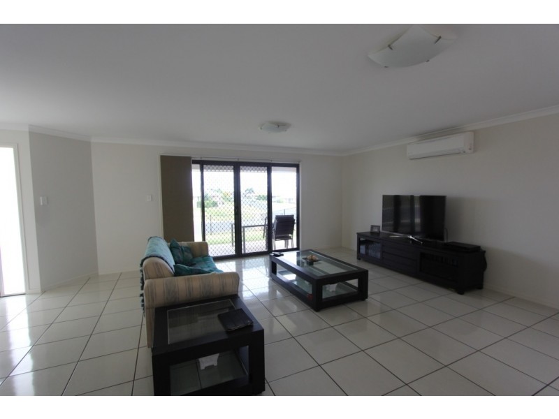 Unit 2, 1 Heath Tce, Kingaroy QLD 4610
