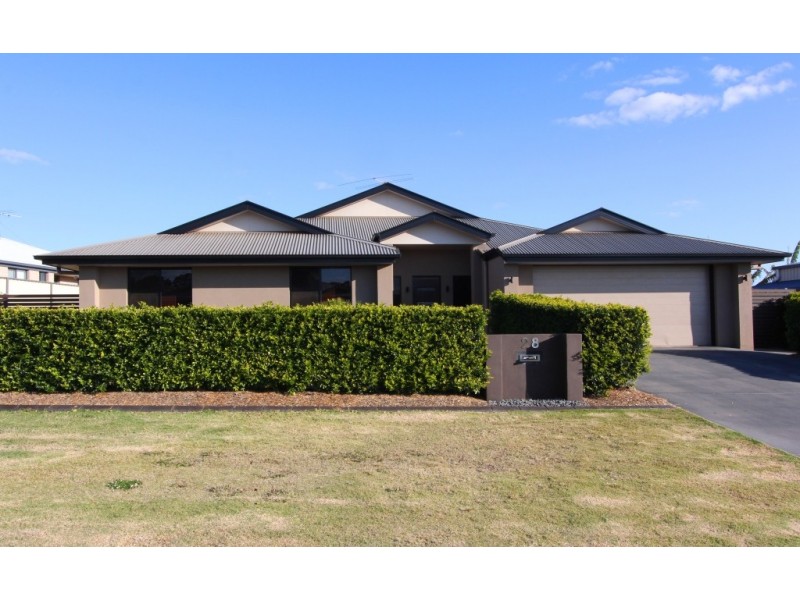 28 Hillview Parade, Kingaroy QLD 4610