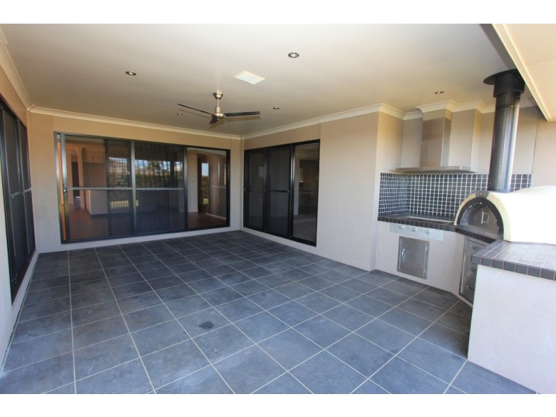 28 Hillview Parade, Kingaroy QLD 4610