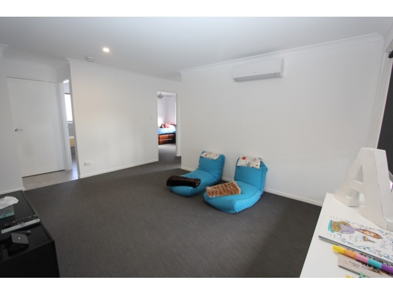 19 Bridgeman Pde, Kingaroy QLD 4610