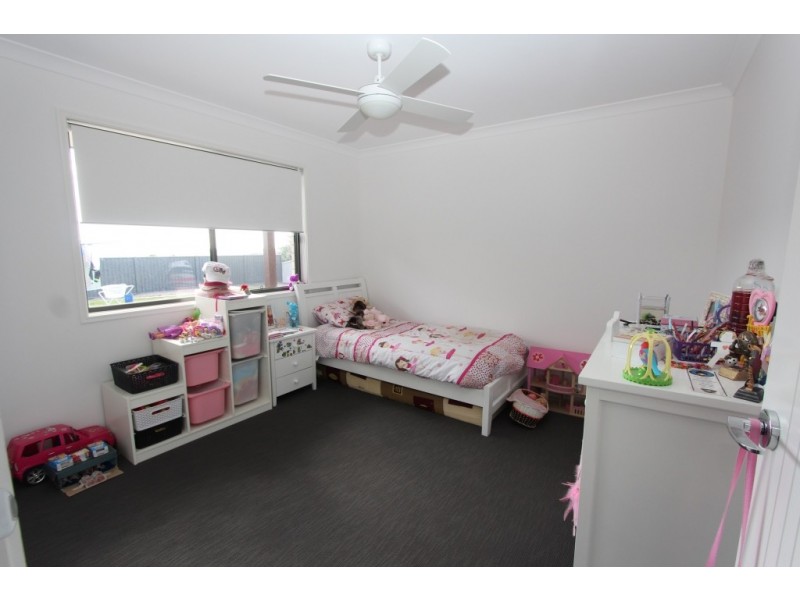19 Bridgeman Pde, Kingaroy QLD 4610