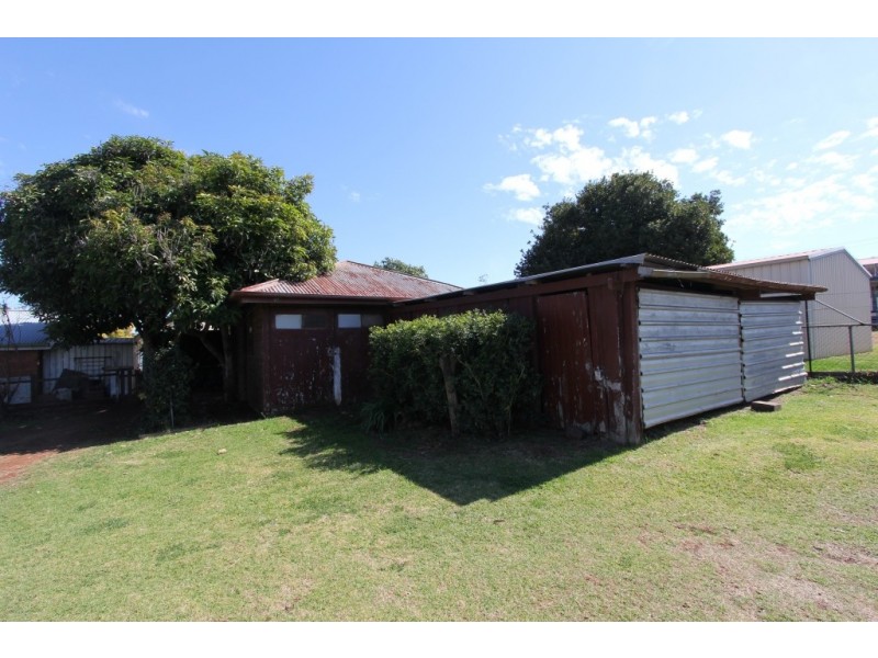 122 Doonkuna St, Kingaroy QLD 4610