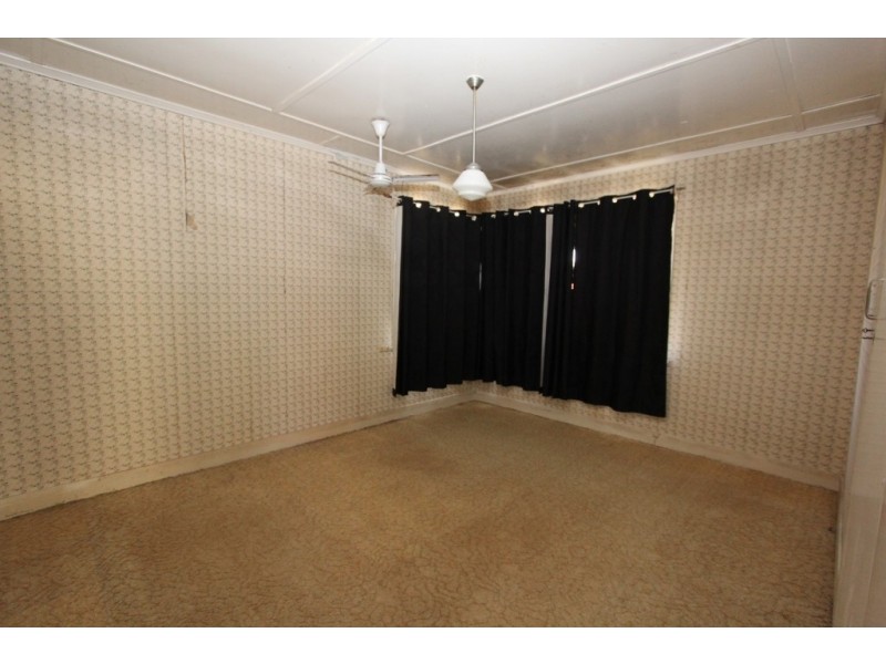 122 Doonkuna St, Kingaroy QLD 4610