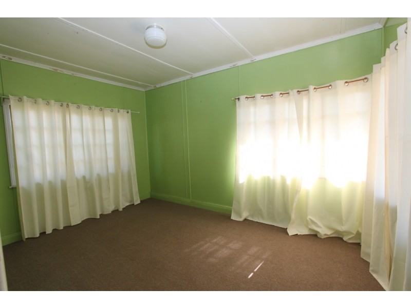 122 Doonkuna St, Kingaroy QLD 4610