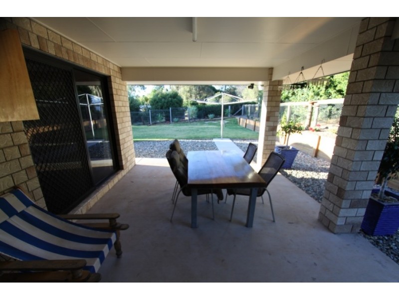 4 Gwalia Crt, Kingaroy QLD 4610