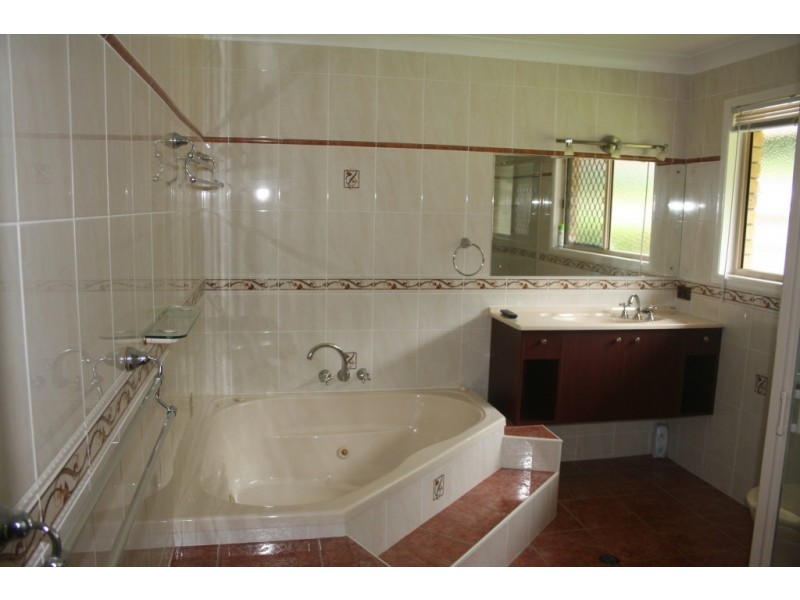 28 Freeman, Kingaroy QLD 4610