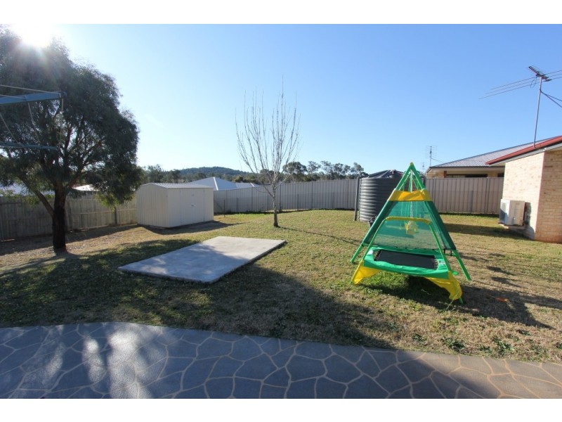 82 Windsor Circle, Kingaroy QLD 4610
