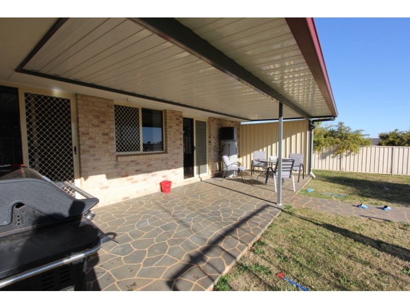 82 Windsor Circle, Kingaroy QLD 4610