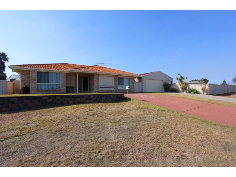 4 Hillview Parade, Kingaroy QLD 4610