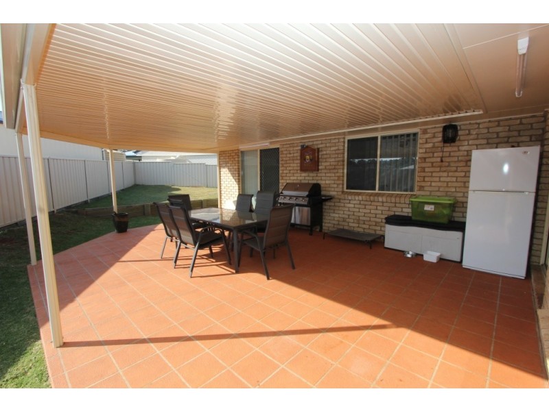 4 Hillview Parade, Kingaroy QLD 4610