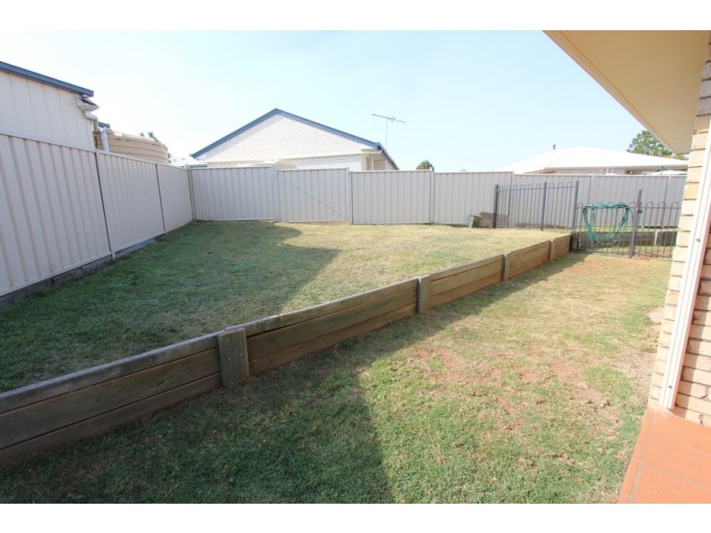 4 Hillview Parade, Kingaroy QLD 4610