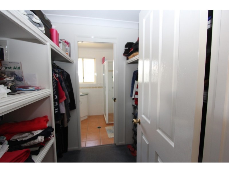 4 Hillview Parade, Kingaroy QLD 4610