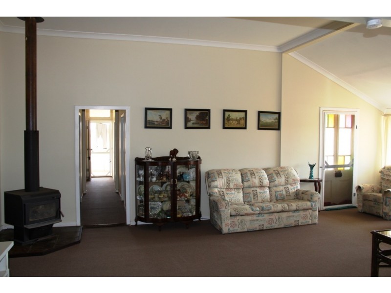 Cushnie QLD 4608