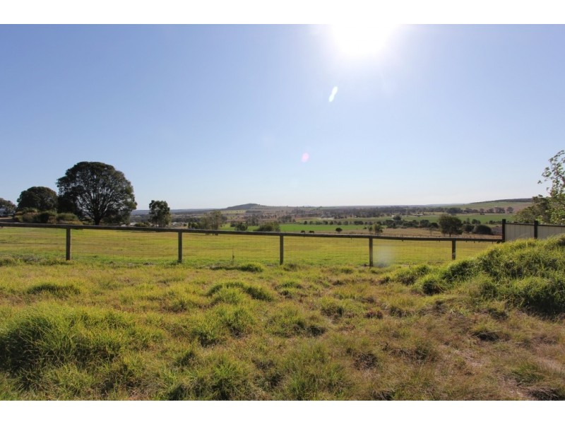 21 Murray Pde, Kingaroy QLD 4610